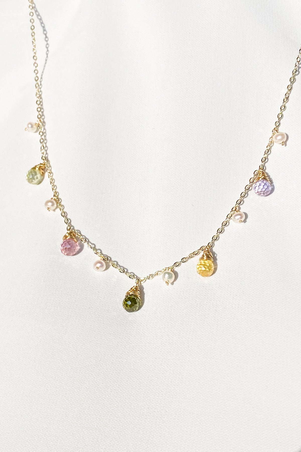 SKYE San Francisco Shop SF Chic Modern Elegant Classy Women Jewelry French Parisian Minimalist Jules 18K Gold Freshwater Pearl Crystal Necklace 2