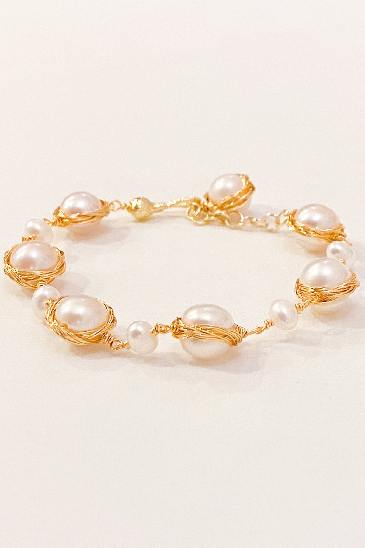 SKYE San Francisco Shop SF Chic Modern Elegant Classy Women Jewelry French Parisian Minimalist Laure 18K Gold Freshwater Pearl Bracelet 6