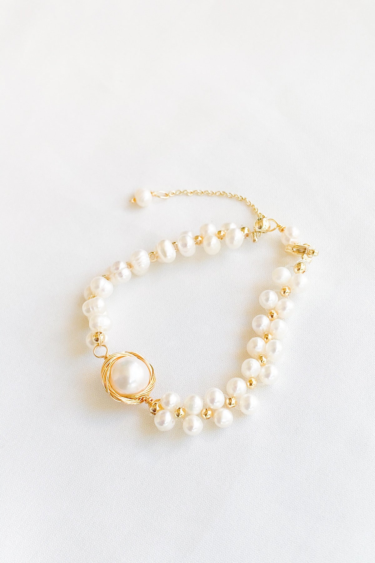 SKYE San Francisco Shop SF Chic Modern Elegant Classy Women Jewelry French Parisian Minimalist Therese 18K Gold Freshwater Pearl Bracelet 4