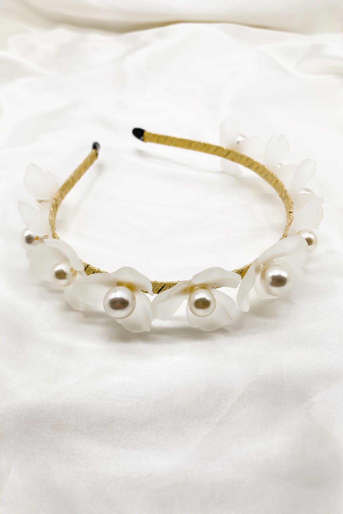 SKYE Shop Chic Modern Elegant Classy Women Jewelry French Parisian Minimalist Delphine Pearl Flower Headband 4