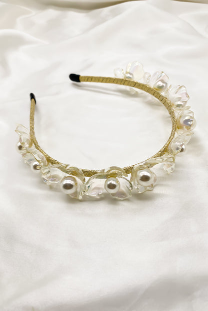 SKYE Shop Chic Modern Elegant Classy Women Jewelry French Parisian Minimalist Delphine Pearl Flower Headband Clear 4