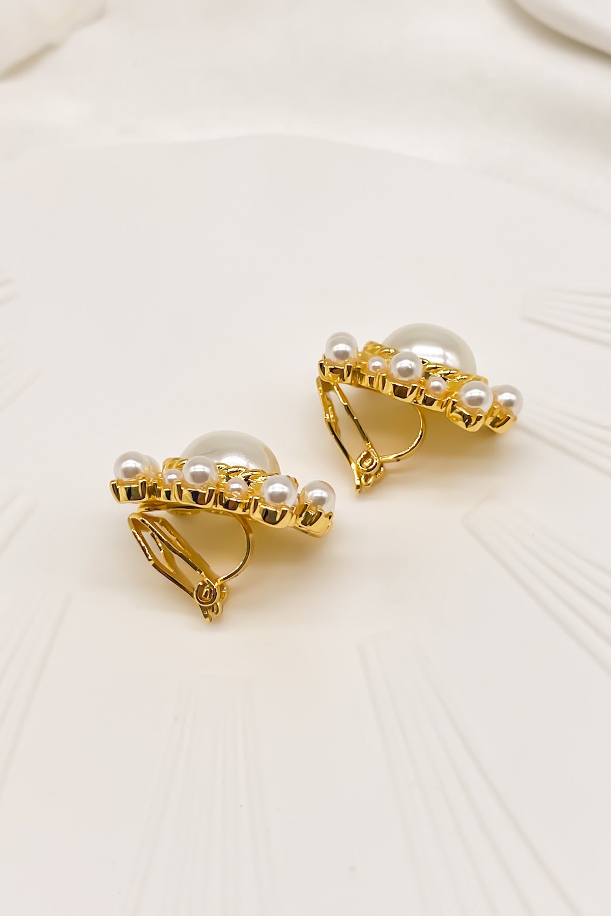 SKYE Shop Chic Modern Elegant Classy Women Jewelry French Parisian Minimalist Haley Pearl Earrings