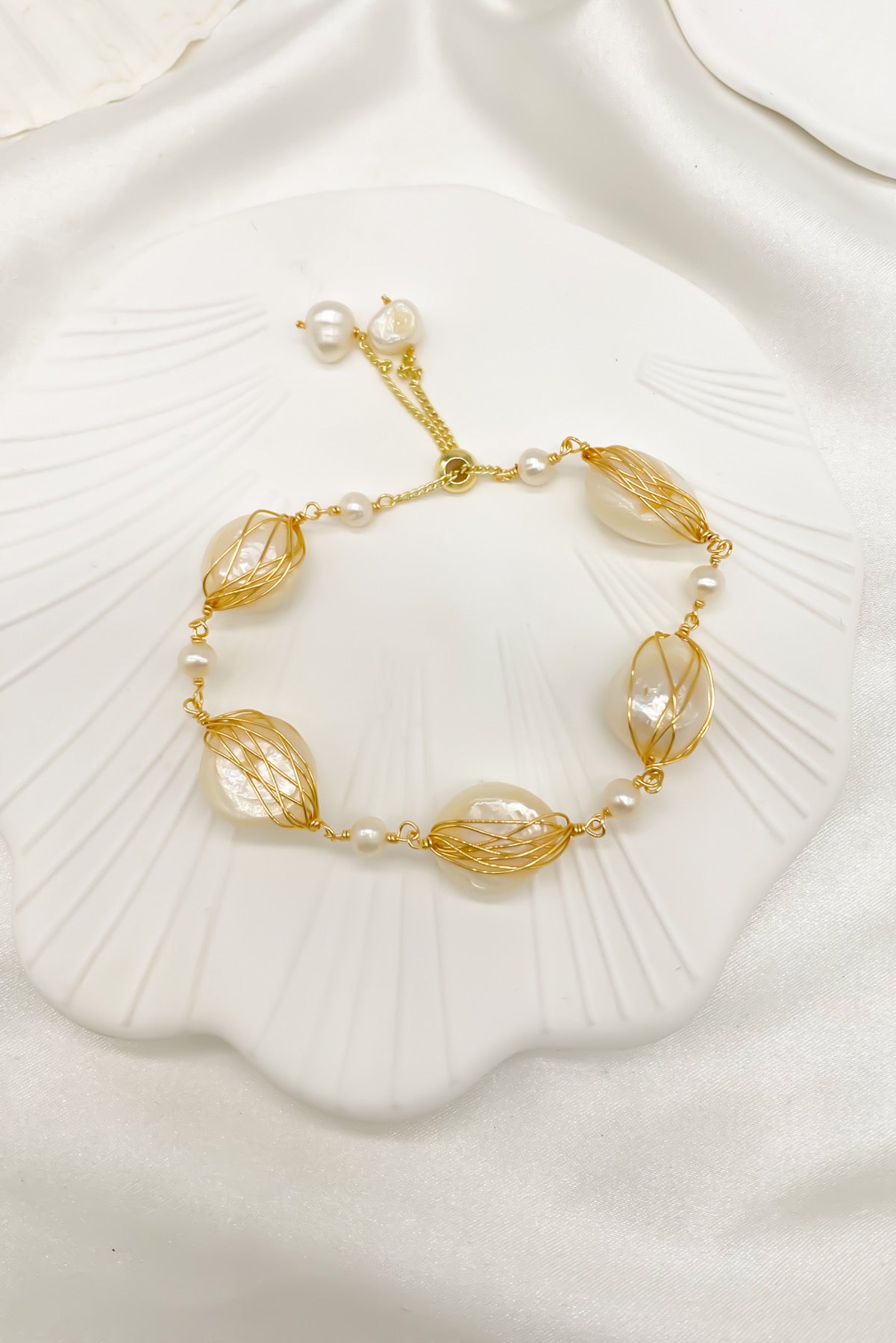SKYE Shop Chic Modern Elegant Classy Women Jewelry French Parisian Minimalist Harper Freshwater Pearl Bracelet 7
