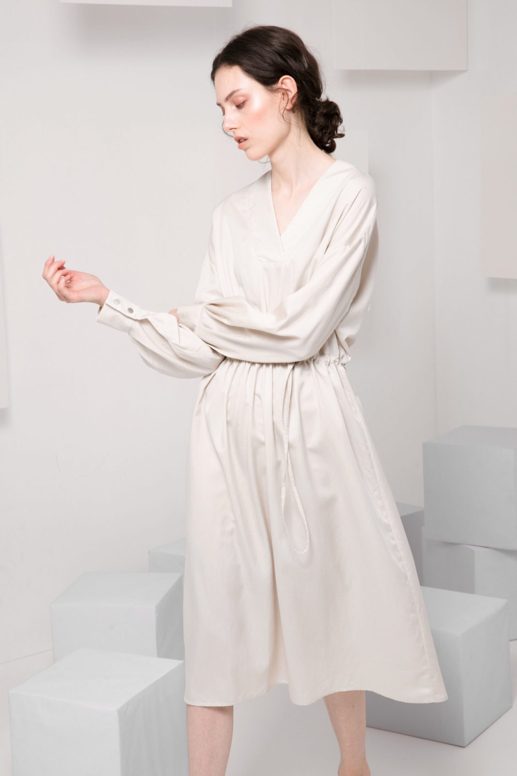 SKYE minimalist women fashion Einer v neck tencel linen drawstring tie waist dress 5