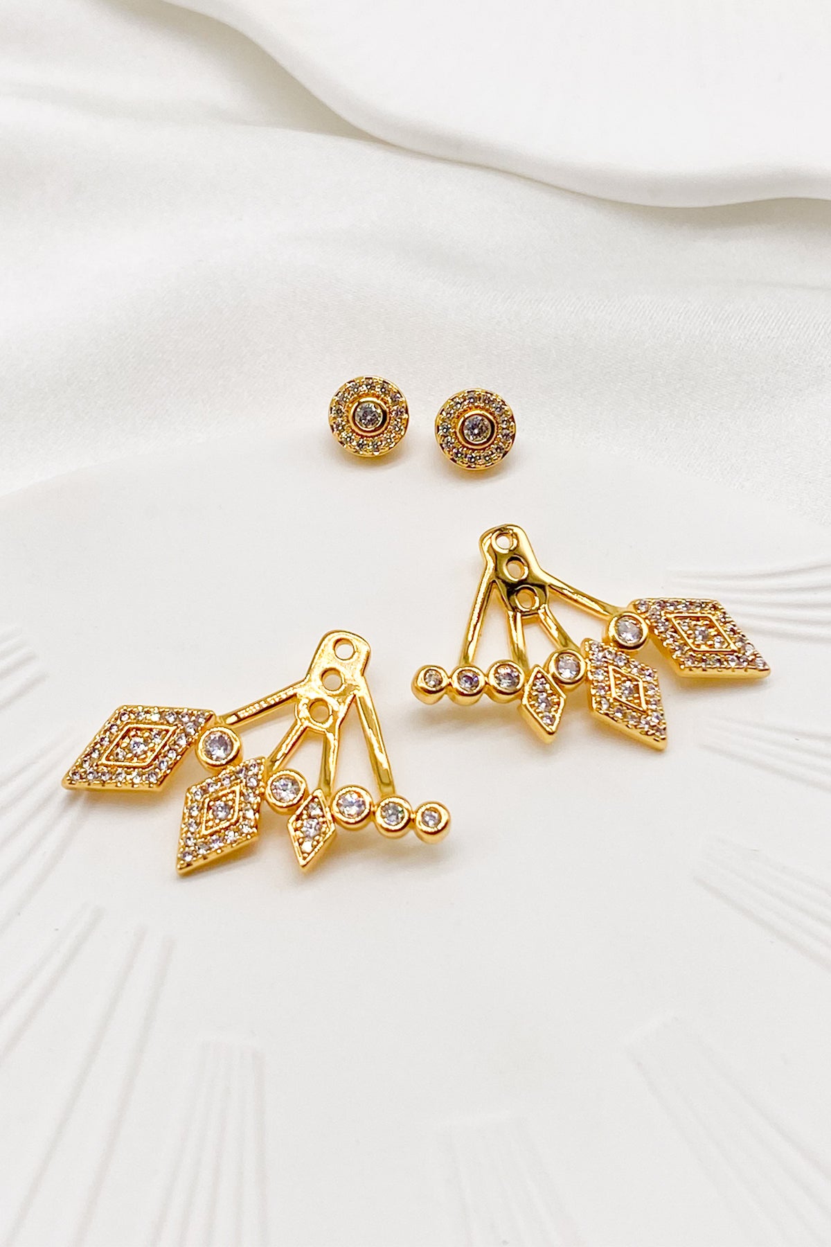 Zelda Cubic Zirconia Ear Jacket 0000s 0000 Background copy 153