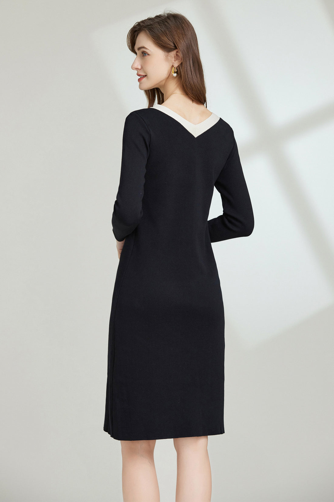 Kylie Contrast Trim V-neck Long Sleeve Dress