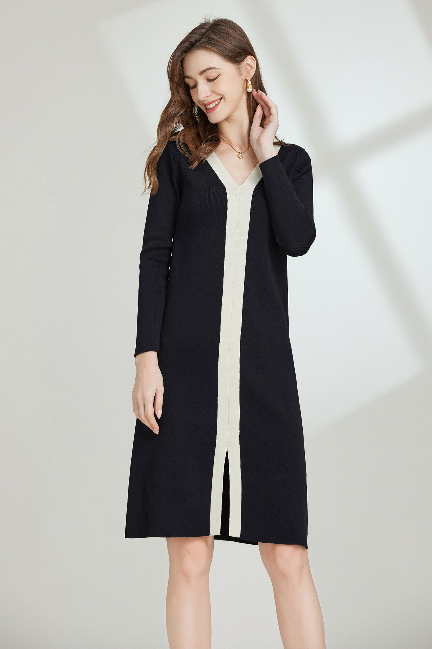 Kylie Contrast Trim V-neck Long Sleeve Dress