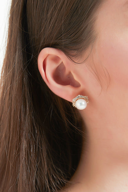 Margot Cubic Zirconia Baguette Pearl Hexagon Stud Earrings