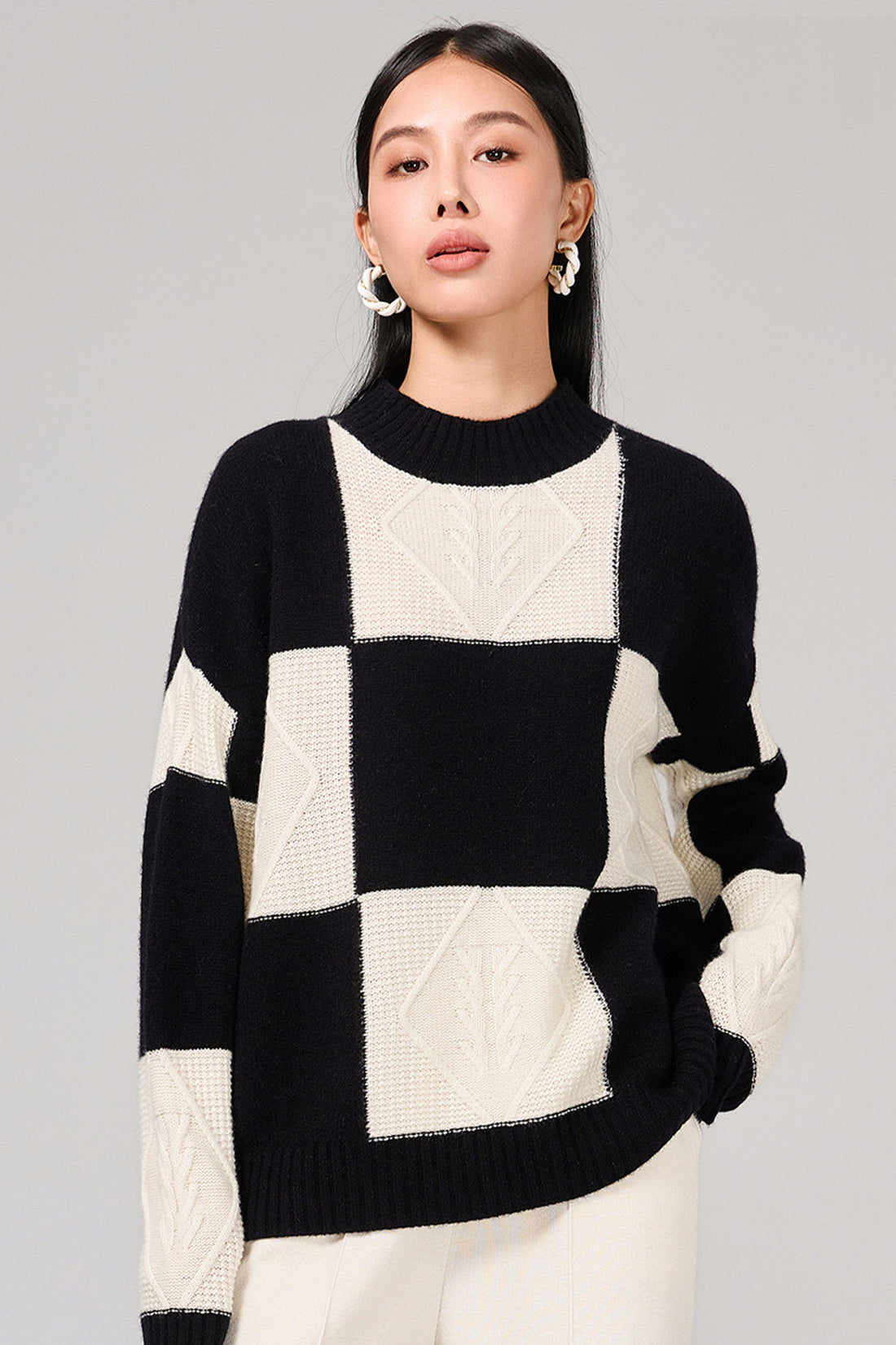 SKYESeraphinaCheckeredMerinoWoolSweater_0000s_0006_Background
