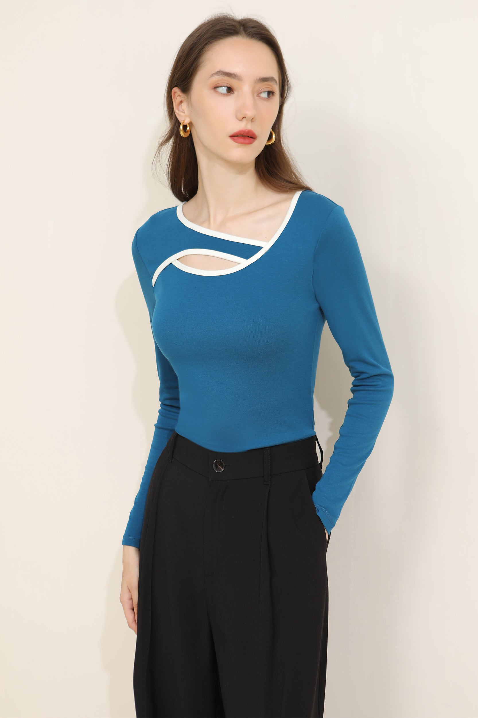 SKYEVannaAsymmetricalContrastLongSleeveTop_4