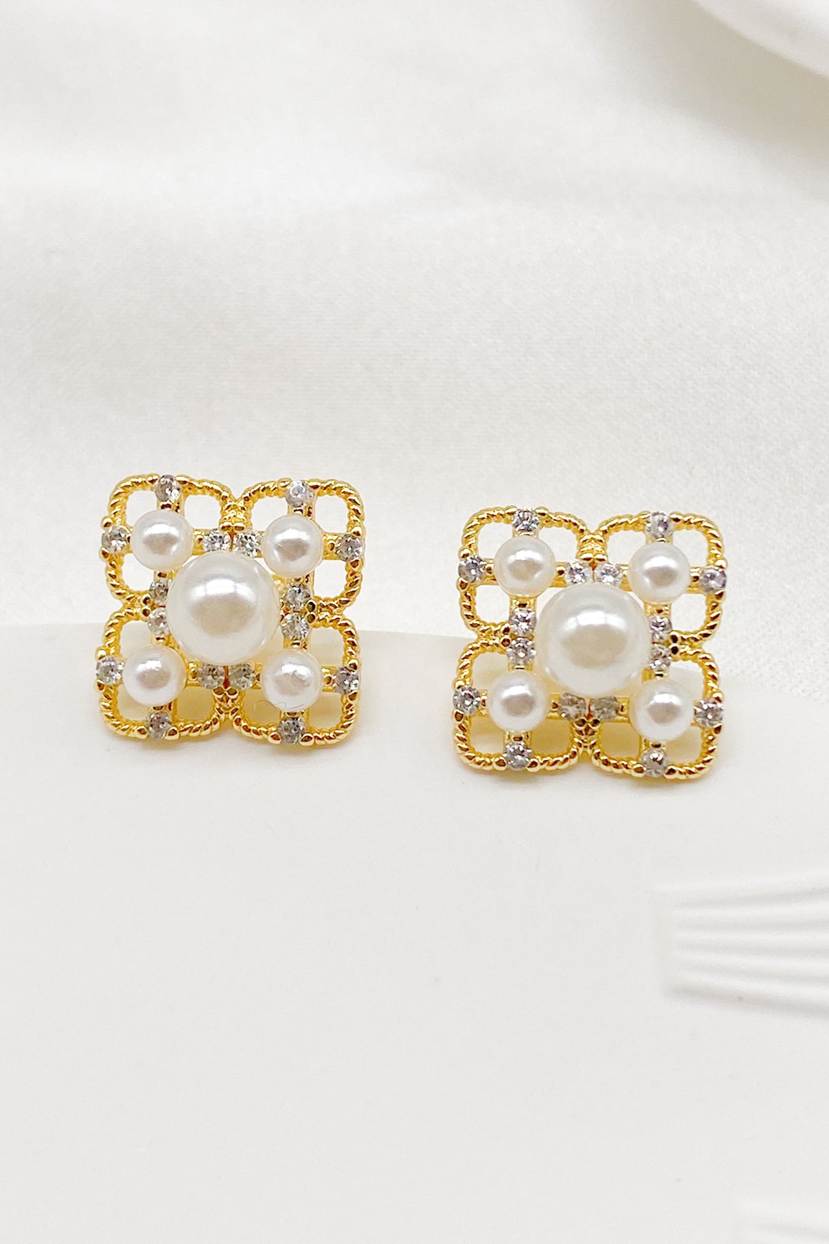 Claudine Gold Pearl Earrings 8
