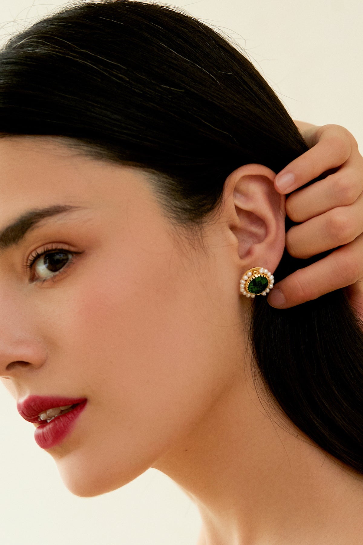 Enora 18K Gold Crystal Pearl Earrings 9