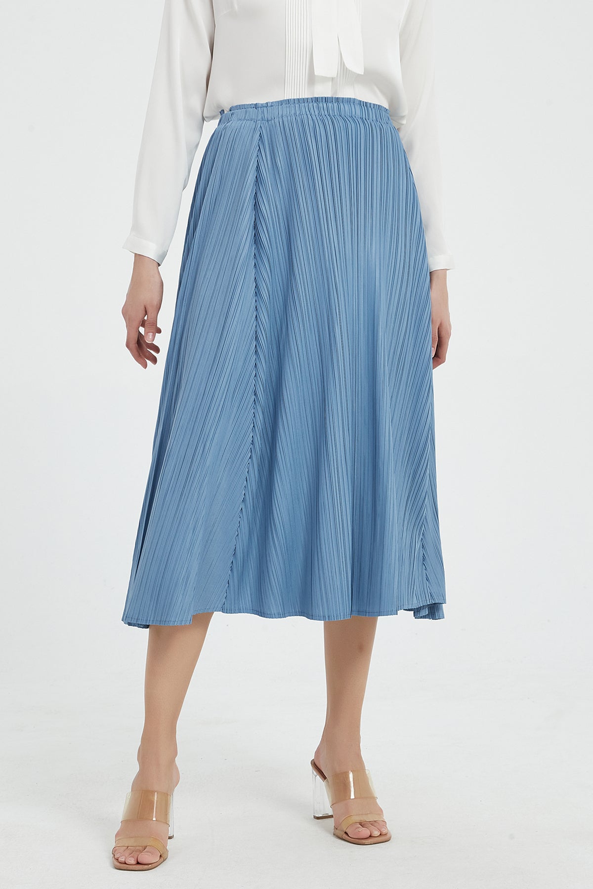 SKYE Gwyneth Midi Pleated Skirt Blue6
