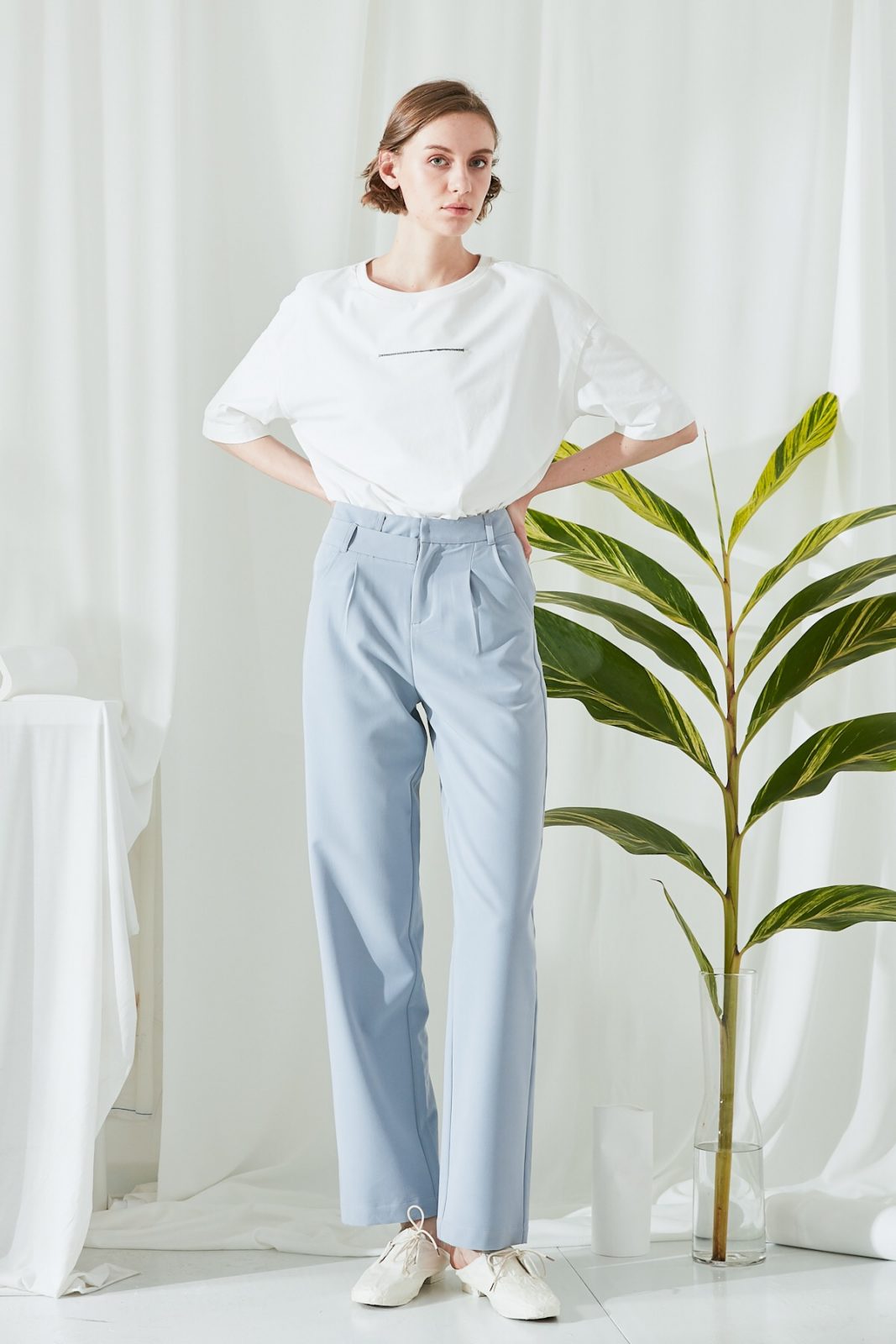 SKYE SF modern minimalist women clothing fashion Brielle Pants Blue 3