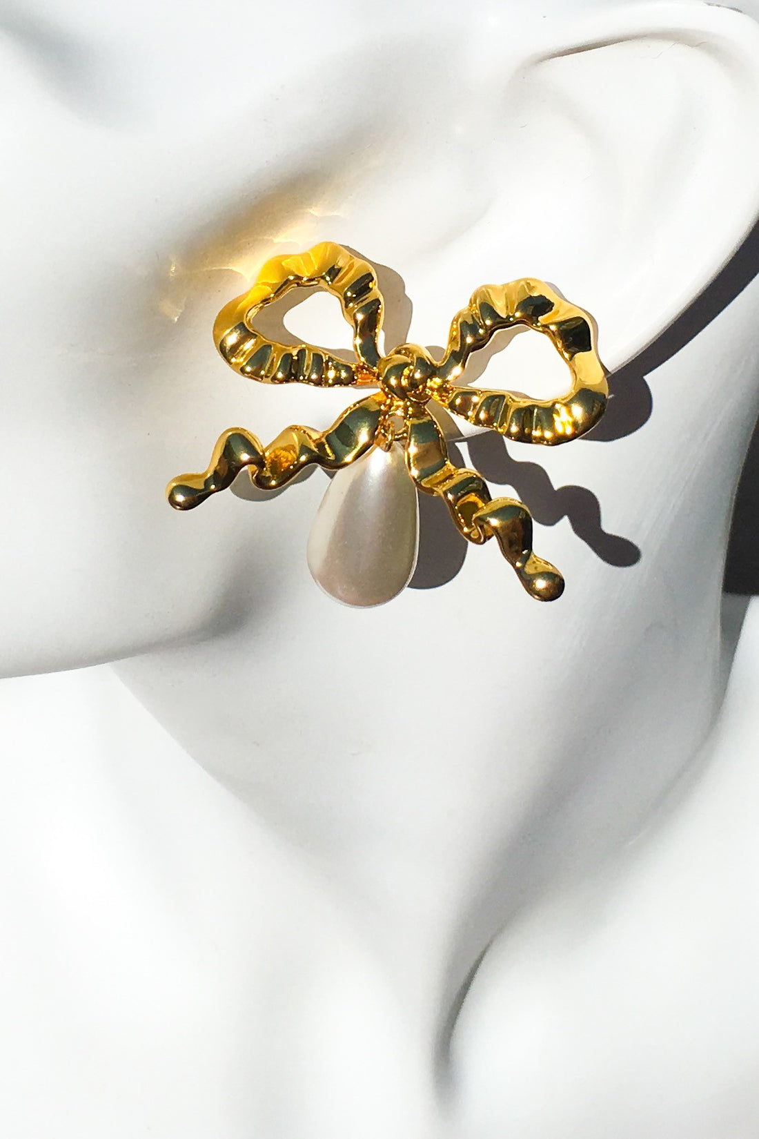SKYE San Francisco SF California shop ethical sustainable modern chic designer women jewelry Anissa 18K Gold Bow Earrings 4