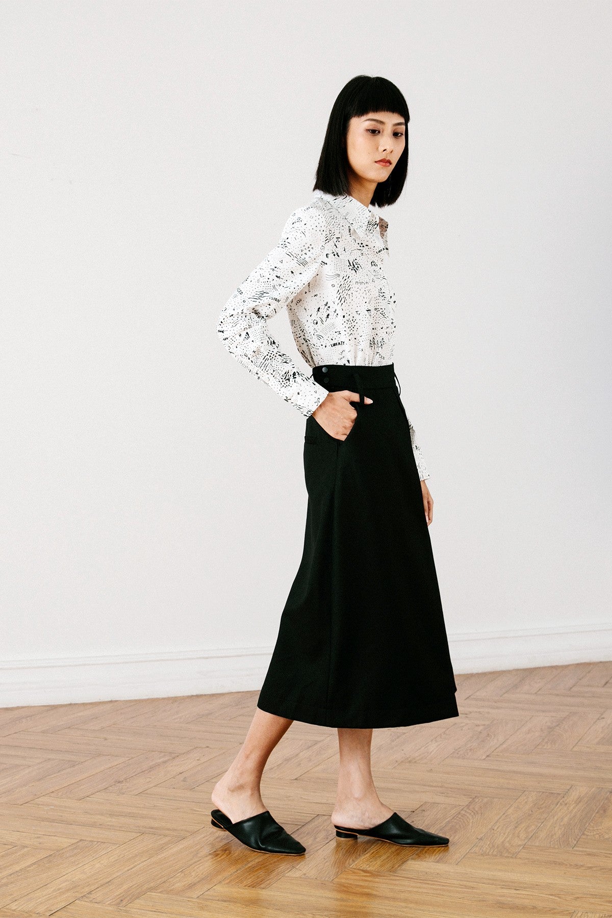 Zara black clearance floral midi skirt