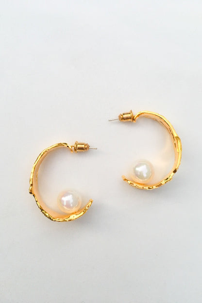 SKYE San Francisco SF California shop ethical sustainable modern minimalist quality women jewelry Margo 18K Gold Pearl Hoop Earrings 3