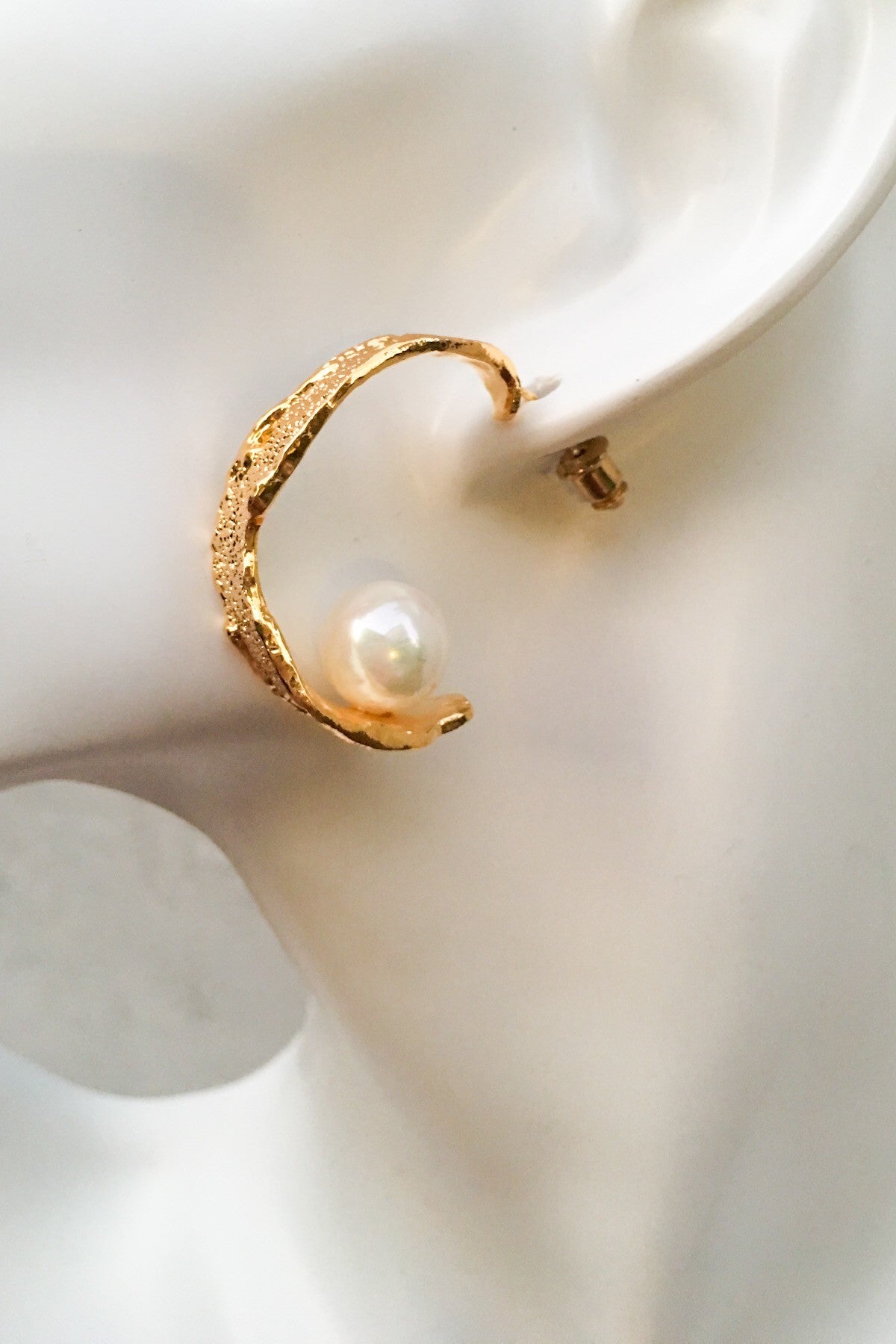 SKYE San Francisco SF California shop ethical sustainable modern minimalist quality women jewelry Margo 18K Gold Pearl Hoop Earrings 5