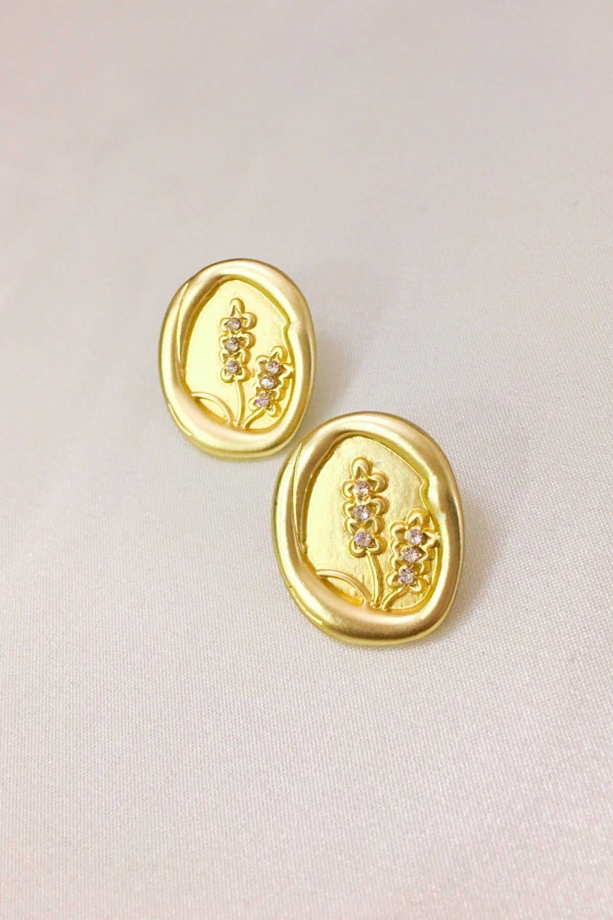 SKYE San Francisco SF California shop ethical sustainable modern minimalist quality women jewelry Maribel 18K Gold Earrings Coin 2