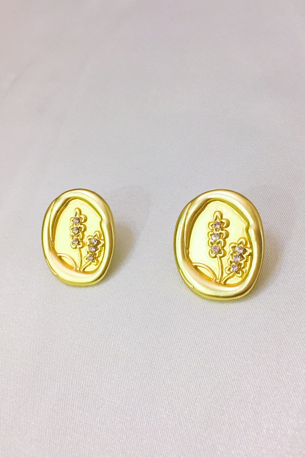 SKYE San Francisco SF California shop ethical sustainable modern minimalist quality women jewelry Maribel 18K Gold Earrings Coin 3