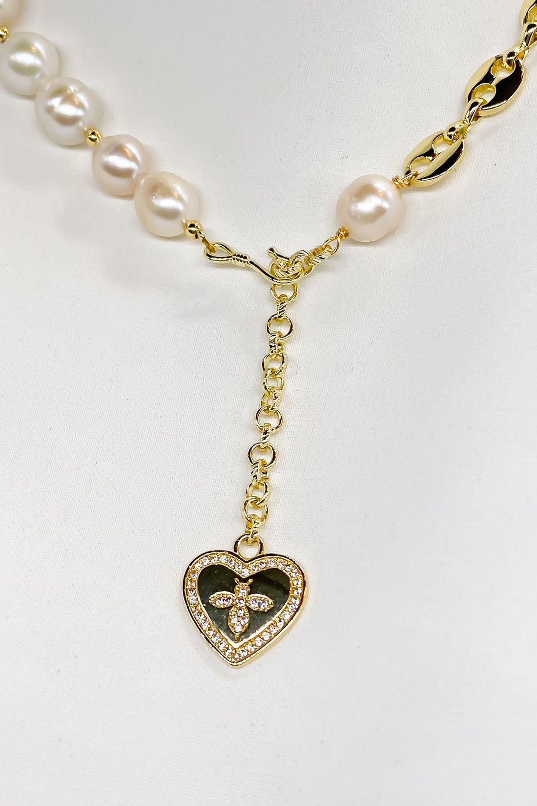 SKYE San Francisco Shop Chic Modern Elegant Classy Women Jewelry French Parisian Minimalist Bellamy Crystal Bee Heart Pendant Pearl Necklace 6