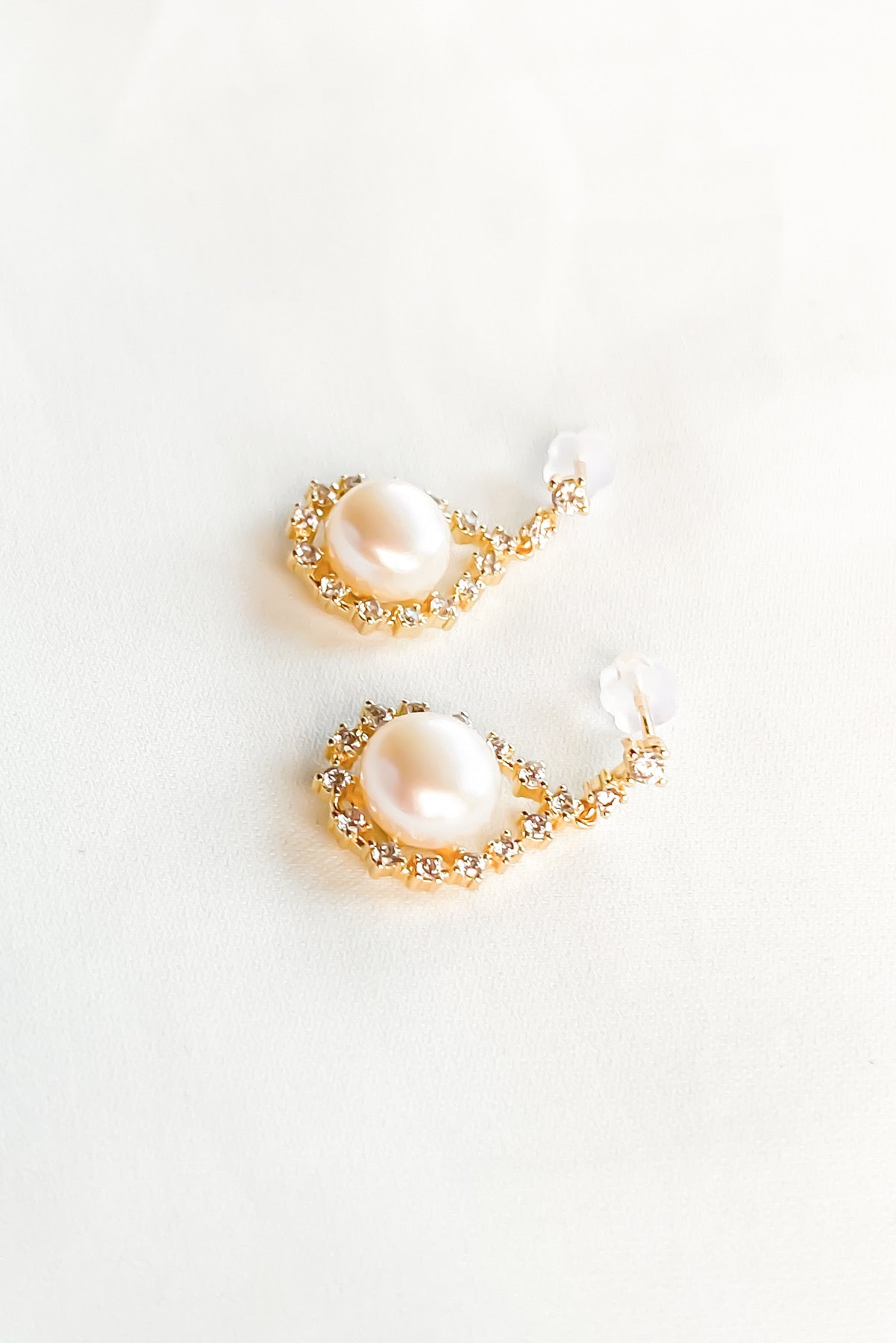 SKYE San Francisco Shop SF Chic Modern Elegant Classy Women Jewelry French Parisian Minimalist Amie 18K Gold Freshwater Pearl Crystal Earrings 2