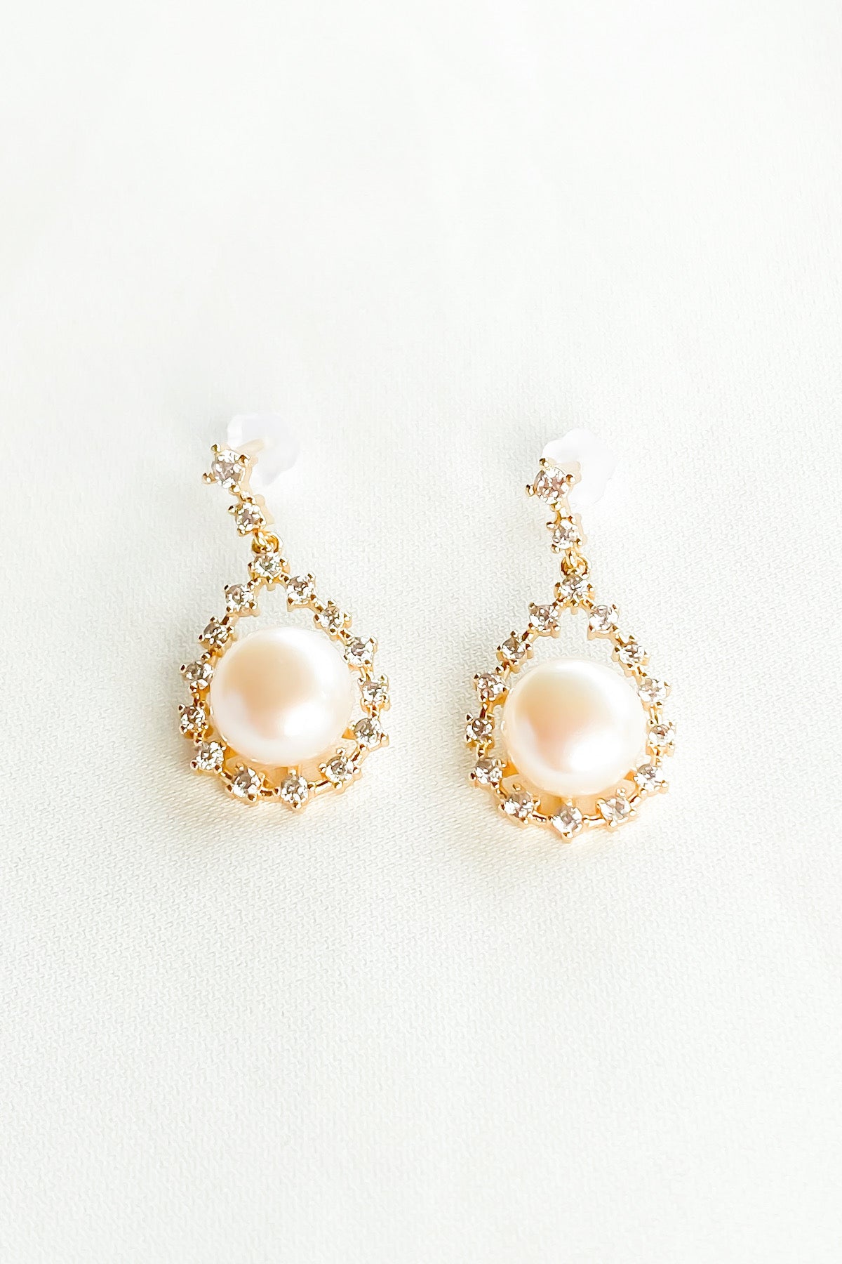 SKYE San Francisco Shop SF Chic Modern Elegant Classy Women Jewelry French Parisian Minimalist Amie 18K Gold Freshwater Pearl Crystal Earrings 3