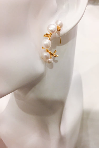 SKYE San Francisco Shop SF Chic Modern Elegant Classy Women Jewelry French Parisian Minimalist Clarice 18K Gold Pearl Hoop Earrings 3