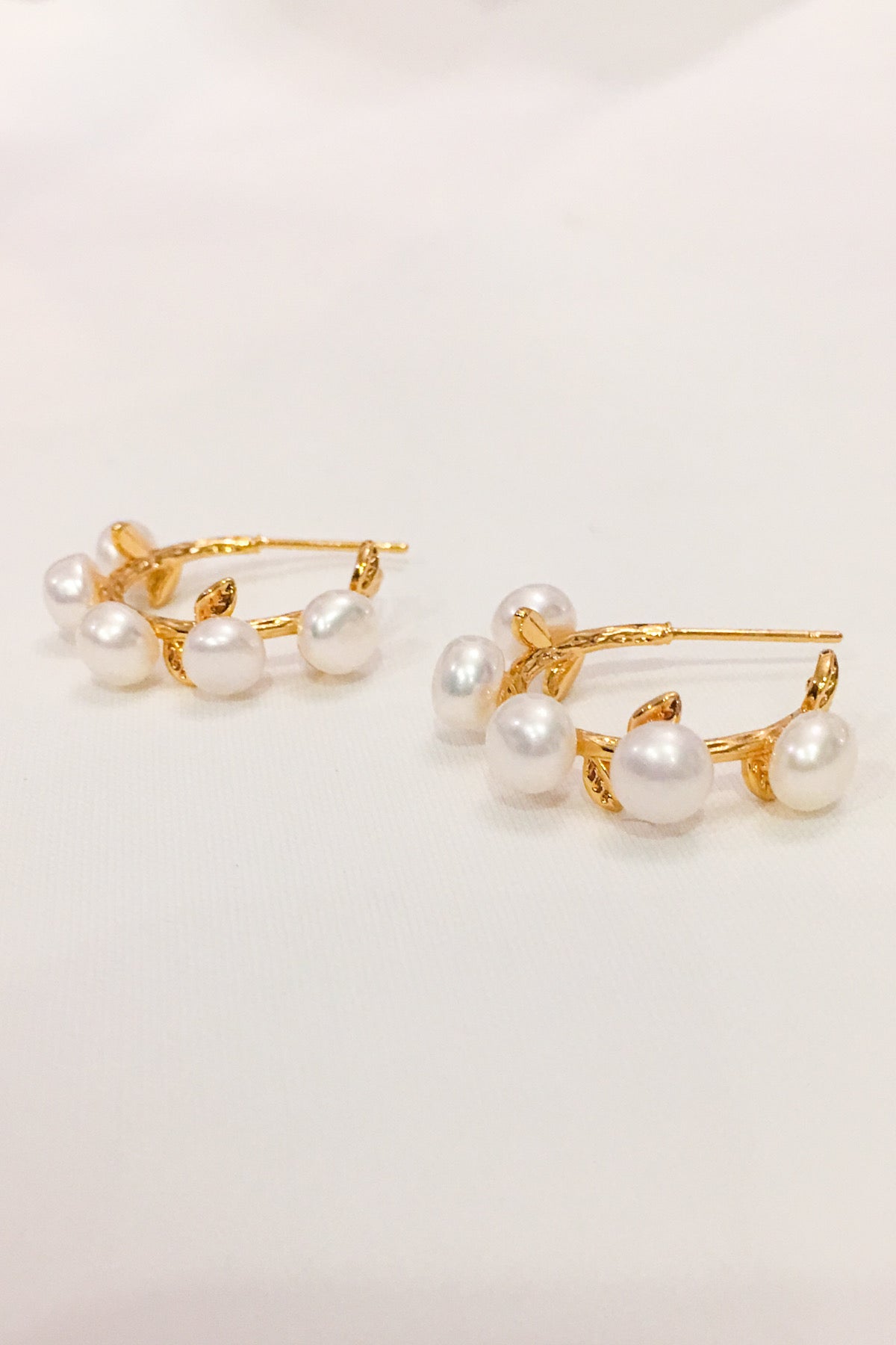 SKYE San Francisco Shop SF Chic Modern Elegant Classy Women Jewelry French Parisian Minimalist Clarice 18K Gold Pearl Hoop Earrings 4