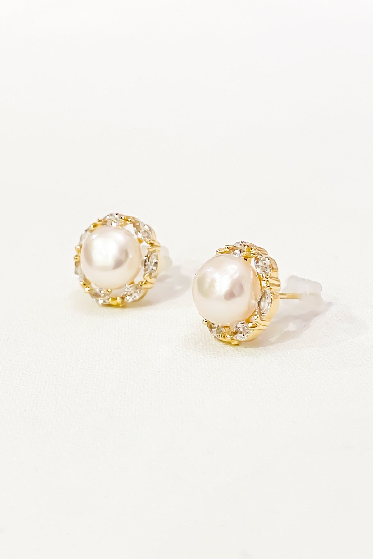 SKYE San Francisco Shop SF Chic Modern Elegant Classy Women Jewelry French Parisian Minimalist Cosette 18K Gold Pearl Earrings 7