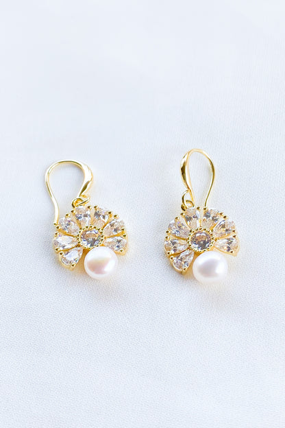 SKYE San Francisco Shop SF Chic Modern Elegant Classy Women Jewelry French Parisian Minimalist Lyna 18K Gold Freshwater Pearl Crystal Earrings 3