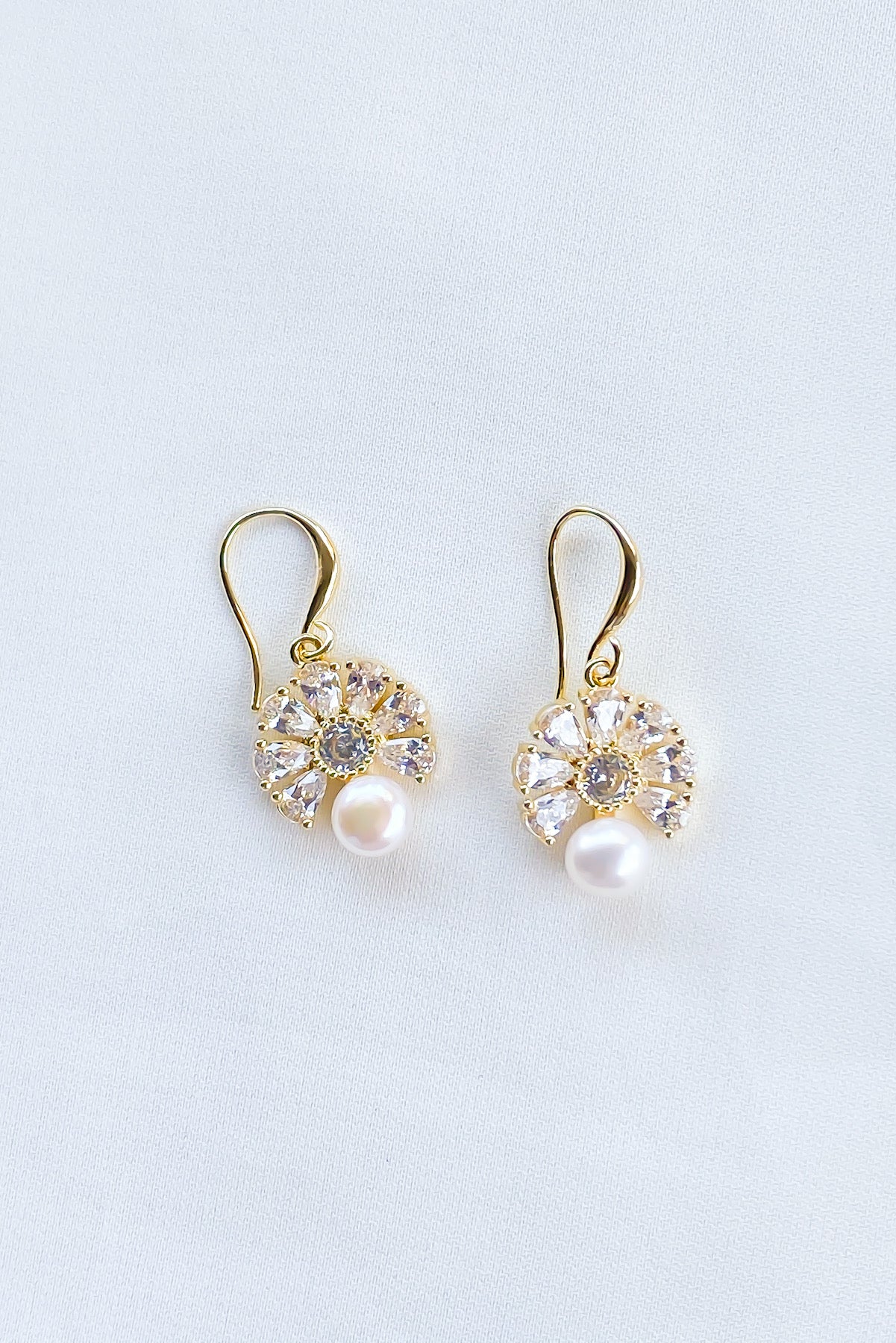 SKYE San Francisco Shop SF Chic Modern Elegant Classy Women Jewelry French Parisian Minimalist Lyna 18K Gold Freshwater Pearl Crystal Earrings