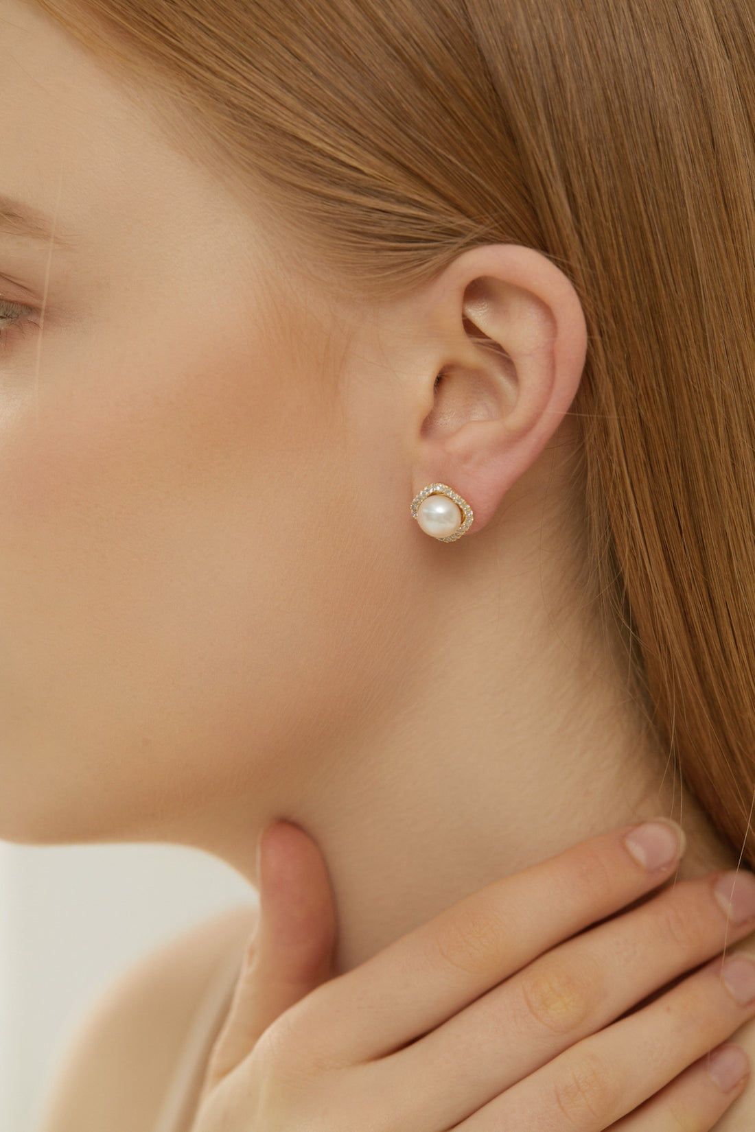 SKYE Shop Chic Modern Elegant Classy Women Jewelry French Parisian Minimalist Alexandra Freshwater Pearl Stud Earrings