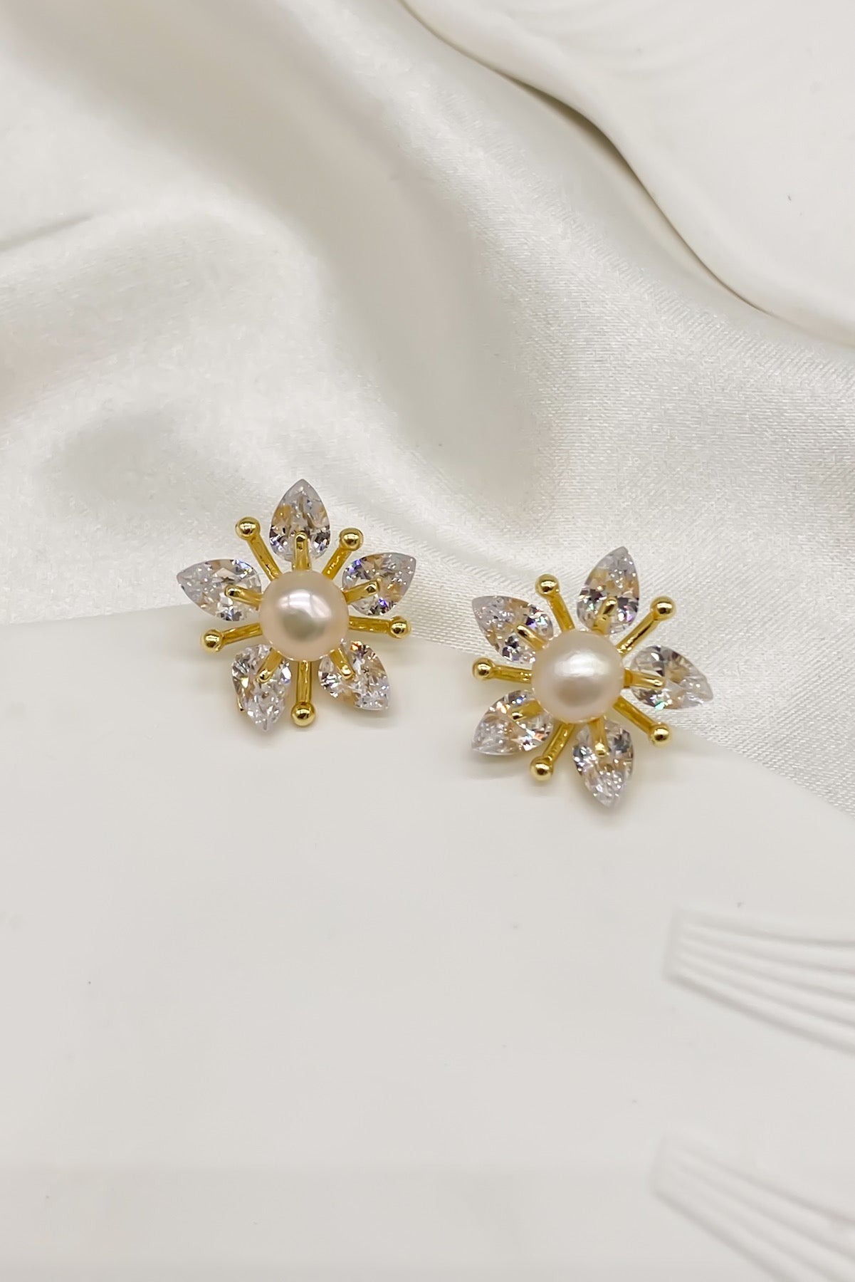 SKYE Shop Chic Modern Elegant Classy Women Jewelry French Parisian Minimalist Angelica Gold Pearl Sakura Flower Stud Earrings 5