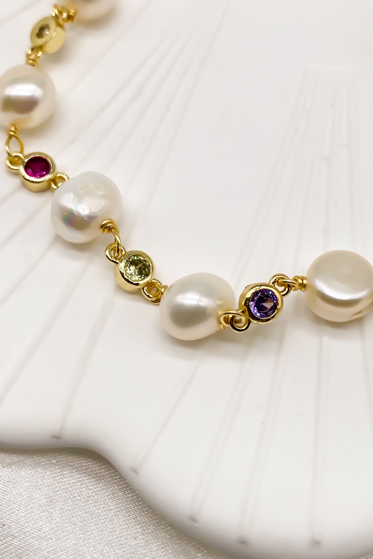 SKYE Shop Chic Modern Elegant Classy Women Jewelry French Parisian Minimalist Caledonia Freshwater Pearl Gold Jewel Necklace 6