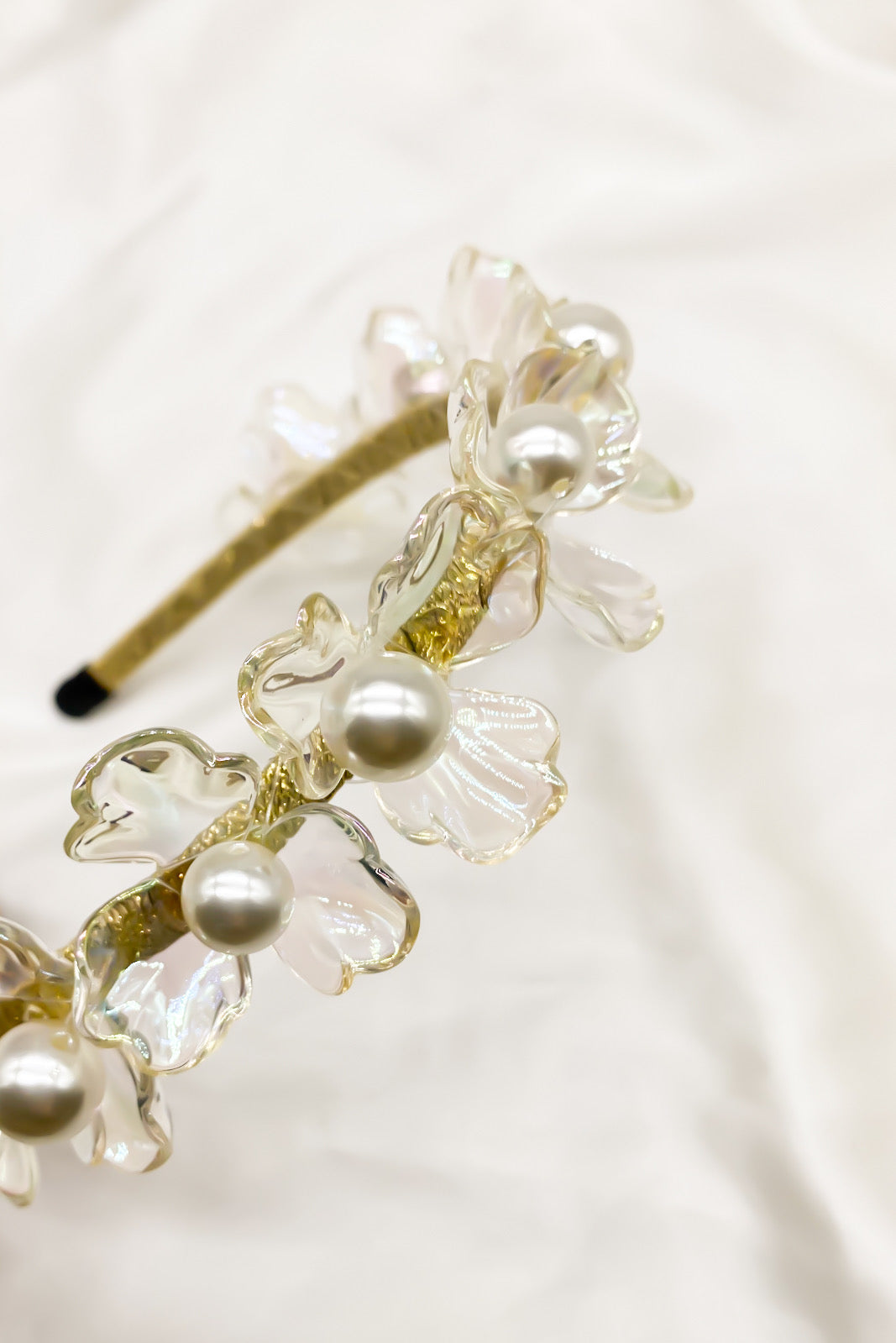 SKYE Shop Chic Modern Elegant Classy Women Jewelry French Parisian Minimalist Delphine Pearl Flower Headband Clear