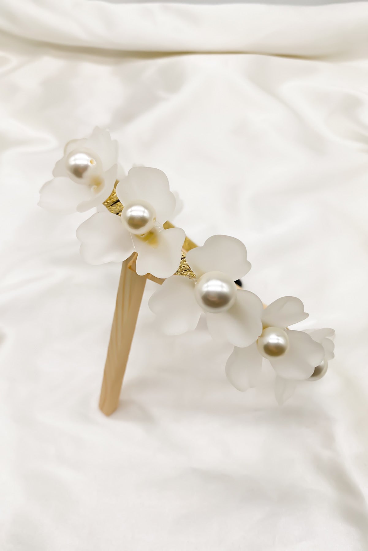 SKYE Shop Chic Modern Elegant Classy Women Jewelry French Parisian Minimalist Delphine Pearl Flower Headband