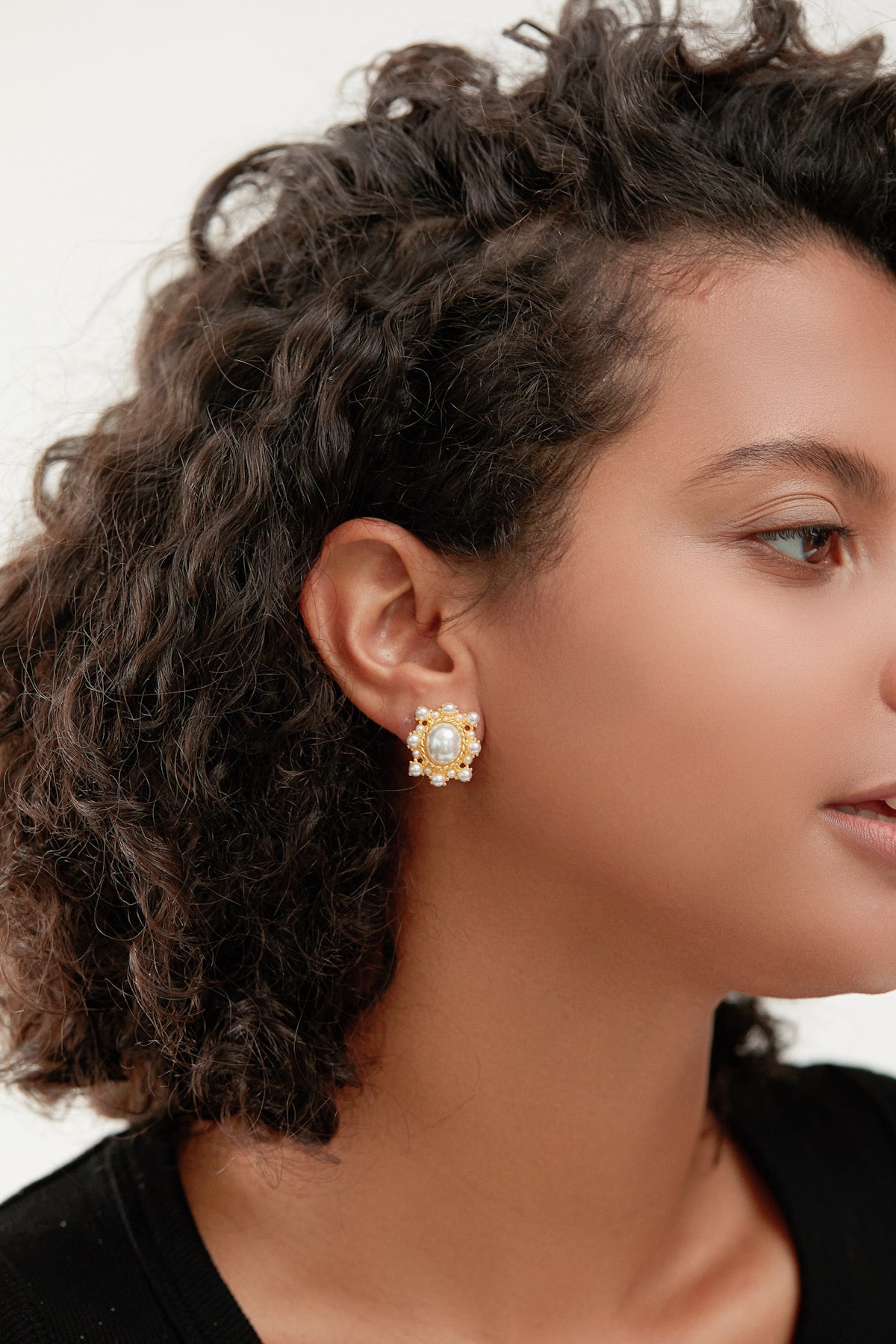 SKYE Shop Chic Modern Elegant Classy Women Jewelry French Parisian Minimalist Haley Pearl Earrings 4