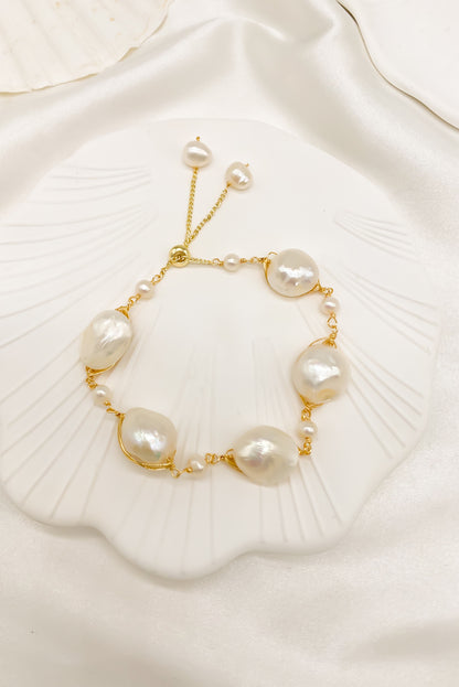 SKYE Shop Chic Modern Elegant Classy Women Jewelry French Parisian Minimalist Harper Freshwater Pearl Bracelet 3