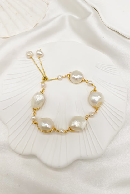 SKYE Shop Chic Modern Elegant Classy Women Jewelry French Parisian Minimalist Harper Freshwater Pearl Bracelet 5