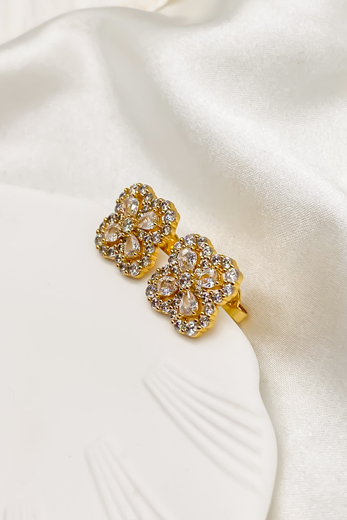 SKYE Shop Chic Modern Elegant Classy Women Jewelry French Parisian Minimalist Tilly Crystal Clover Earrings 9