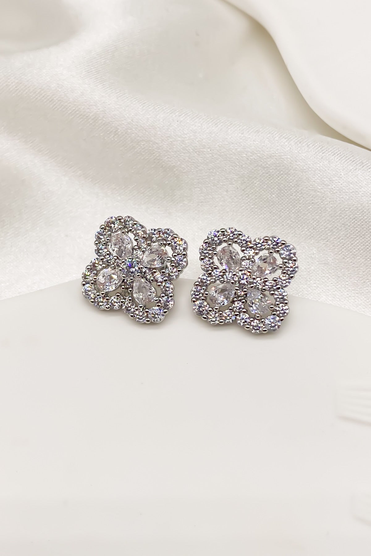 SKYE Shop Chic Modern Elegant Classy Women Jewelry French Parisian Minimalist Tilly Crystal Clover Earrings Silver
