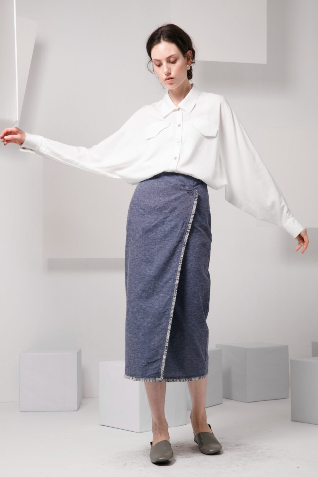 SKYE minimalist women clothing fashion Kaia Tencel Blouse Top white
