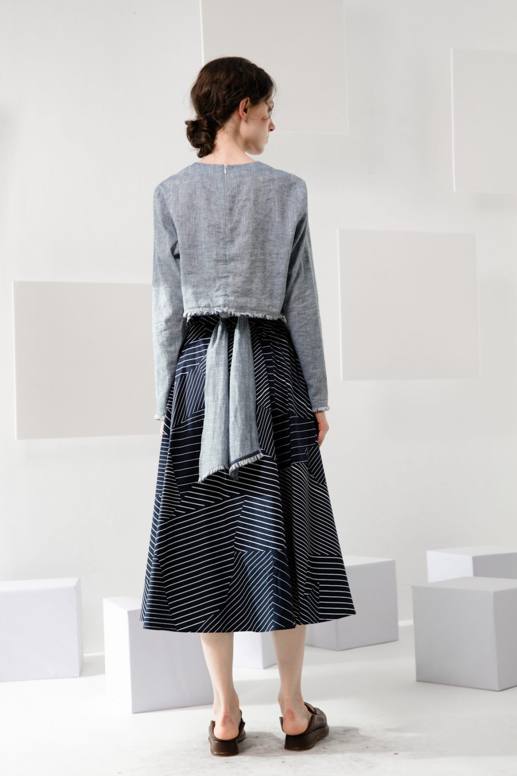 SKYE minimalist women clothing fashion Mia Geometric Midii Skirt blue 4