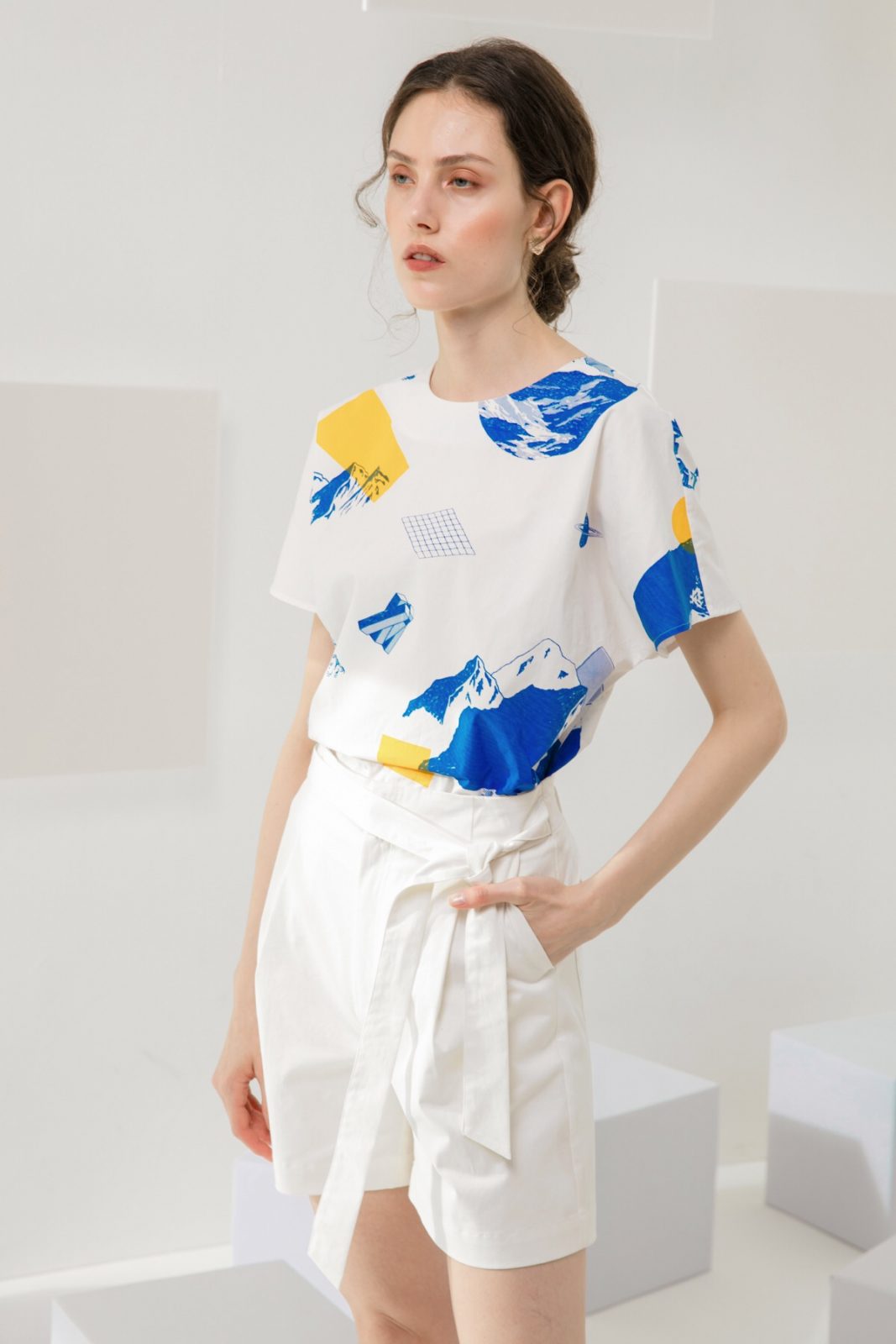 SKYE modern minimalist women clothing fashion Amelia short sleeve top interstellar 3