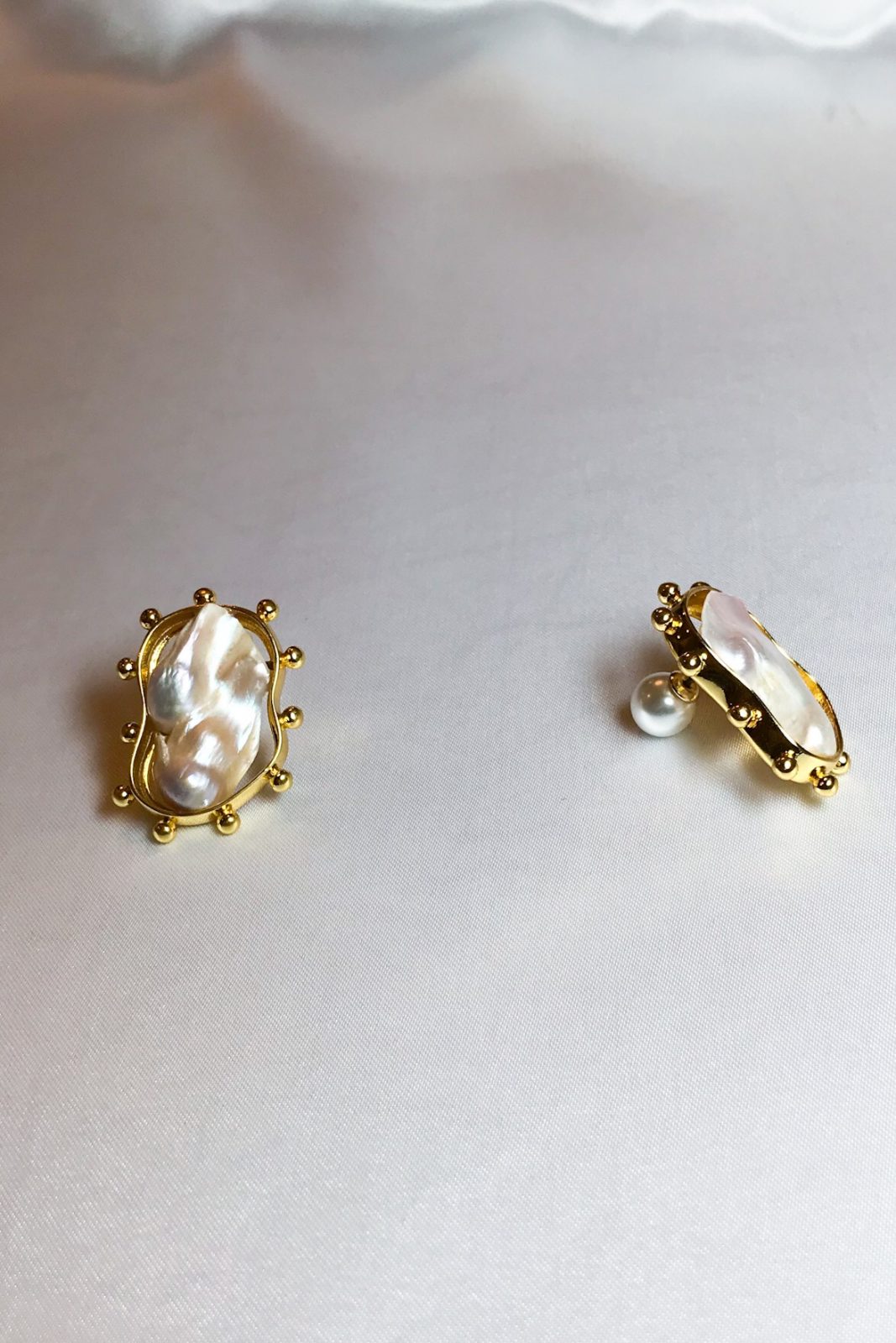 SKYE modern minimalist women fashion accessories Estee Freshwater Baroque 18K Gold Pearl Earrings 2