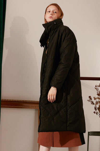 SKYE modern minimalist women fashion waterproof padded reversible winter long coat black print 6