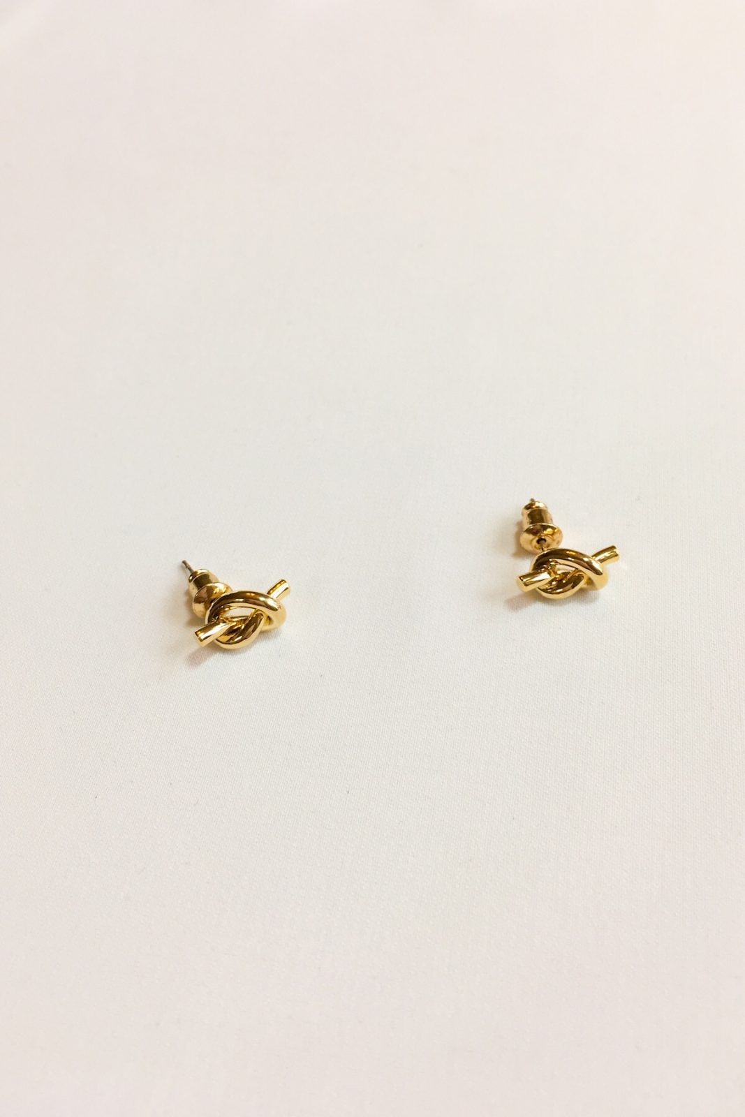 SKYE shop modern minimalist women fashion accessories Noe 18K Gold Knot Earrings 2
